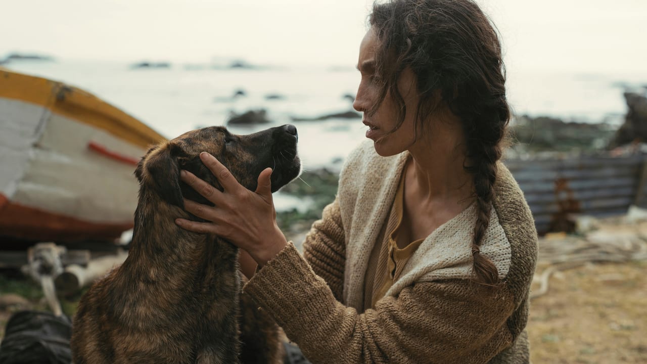 Still from La Perra