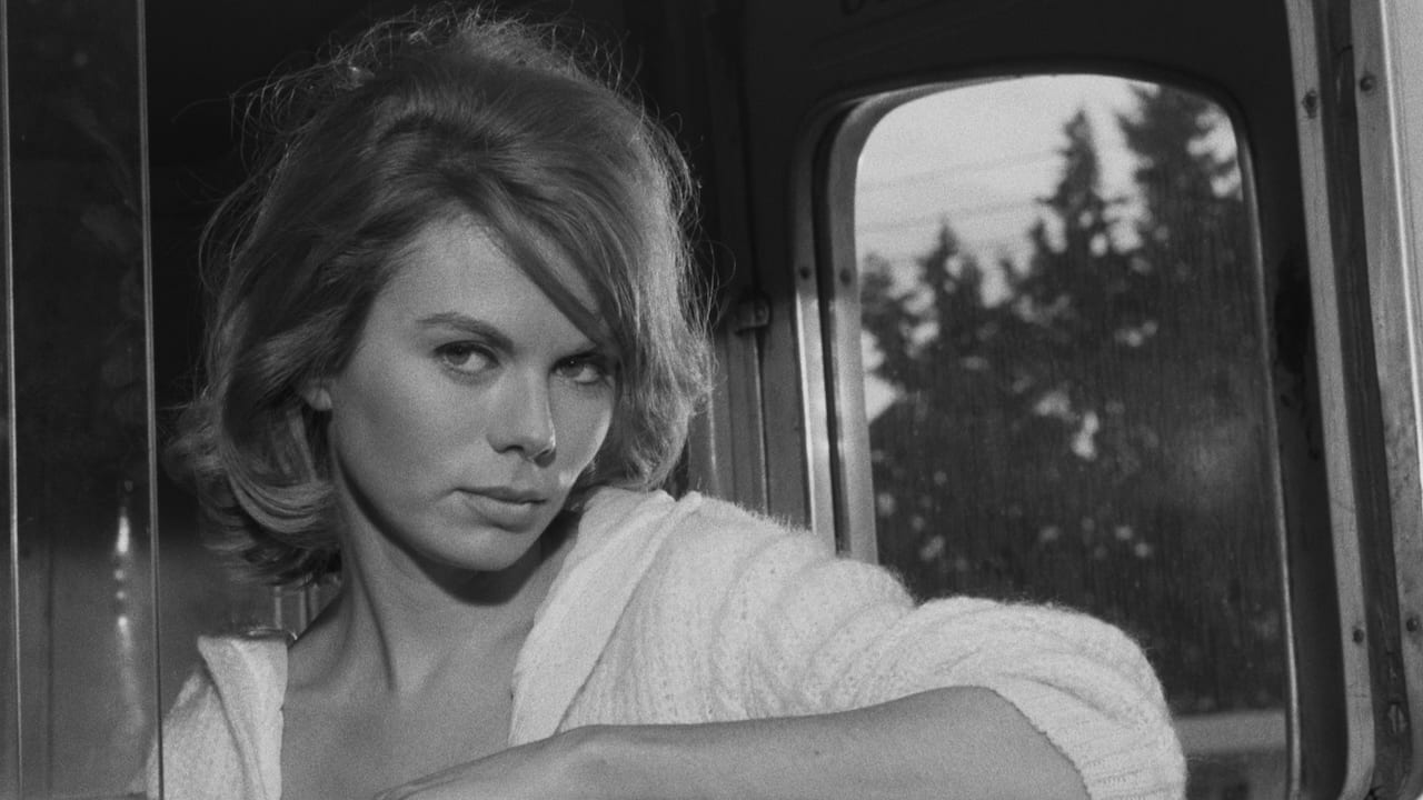 Still from La Dérive