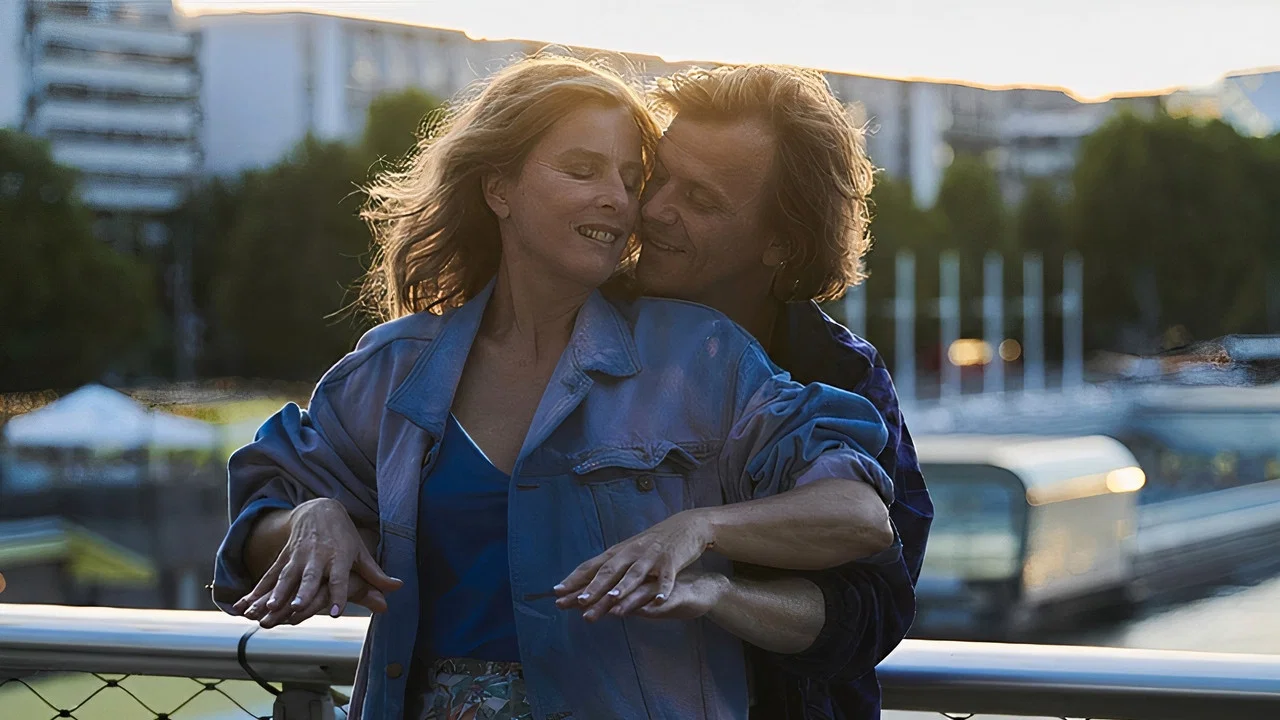 Still from Strangers by Night
